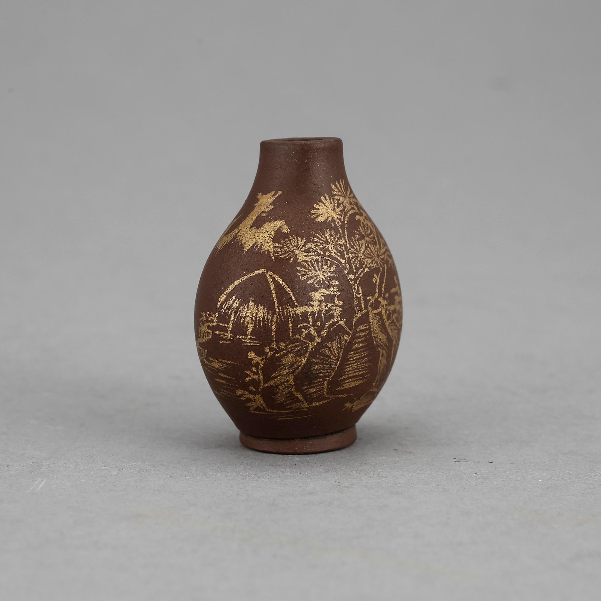 SNUSFLASKA, yixing, 1900-tal.