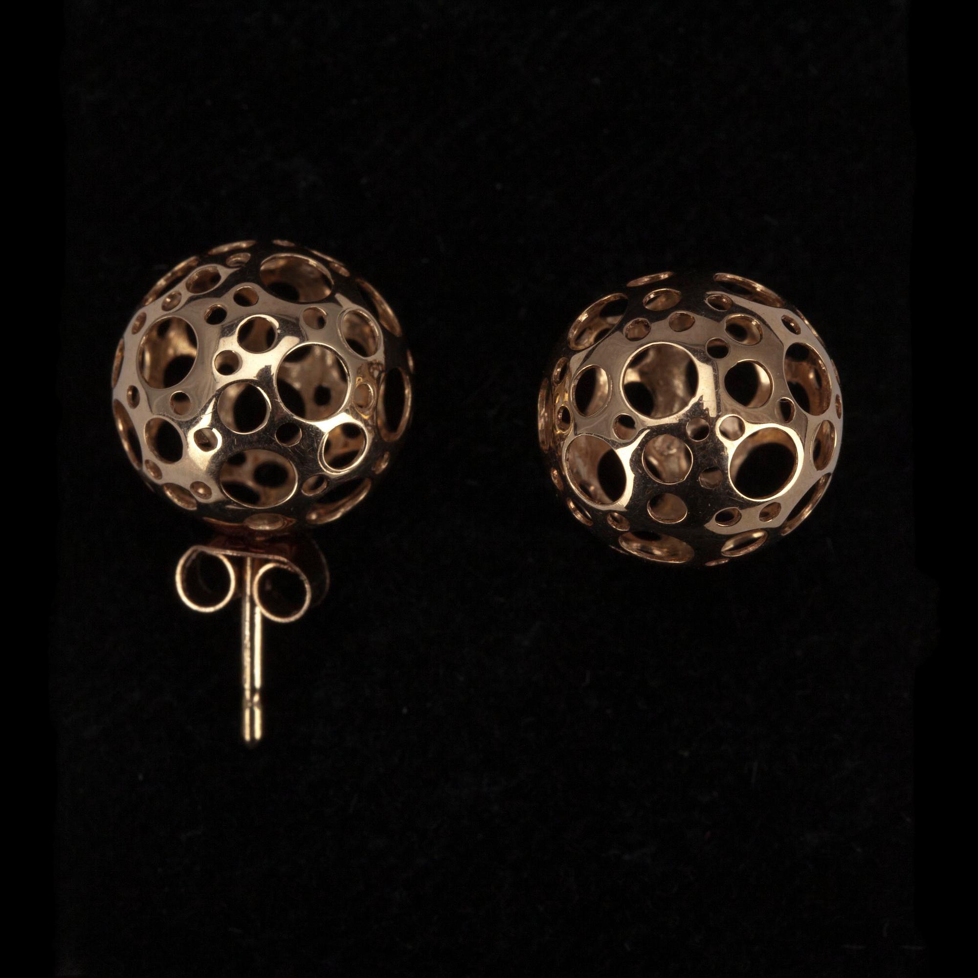 ÖRHÄNGEN, ett par, guld 14K, "Nyckelpiga" Liisa Vitali 1960-70-tal. Vikt 2,1 g.