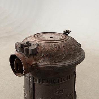 Kamin No 79 "Mikado" of cast iron, Husqvarna early 20th century.