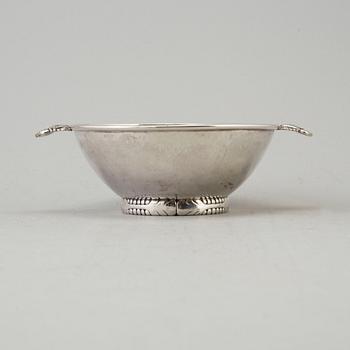 EVALD NIELSEN, A silver bowl, Danmark.