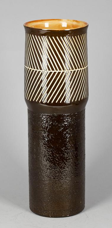 VAS, keramik, "Orust", Göran Andersson, Upsala Ekeby, tillverkad åren 1960-61.
