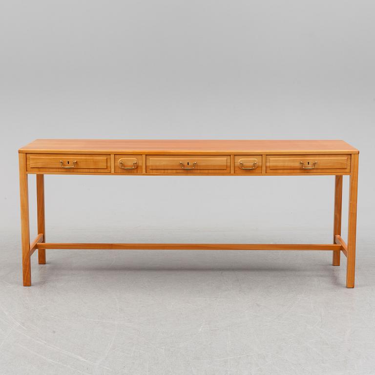 JOSEF FRANK, sideboard, modell 821, Svenskt Tenn, 1900/2000-tal.