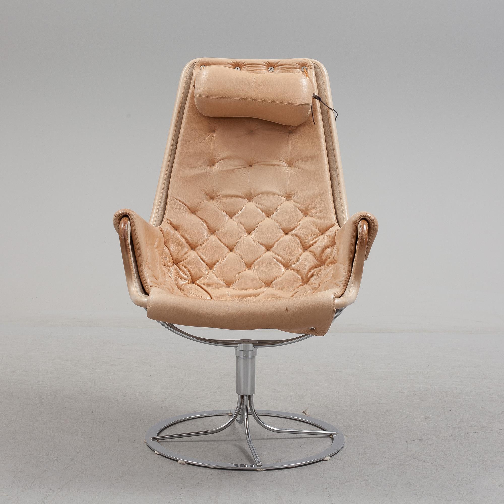 BRUNO MATHSSON, a late 20th century swiwel armchair "Jetson", Dux, Sweden.