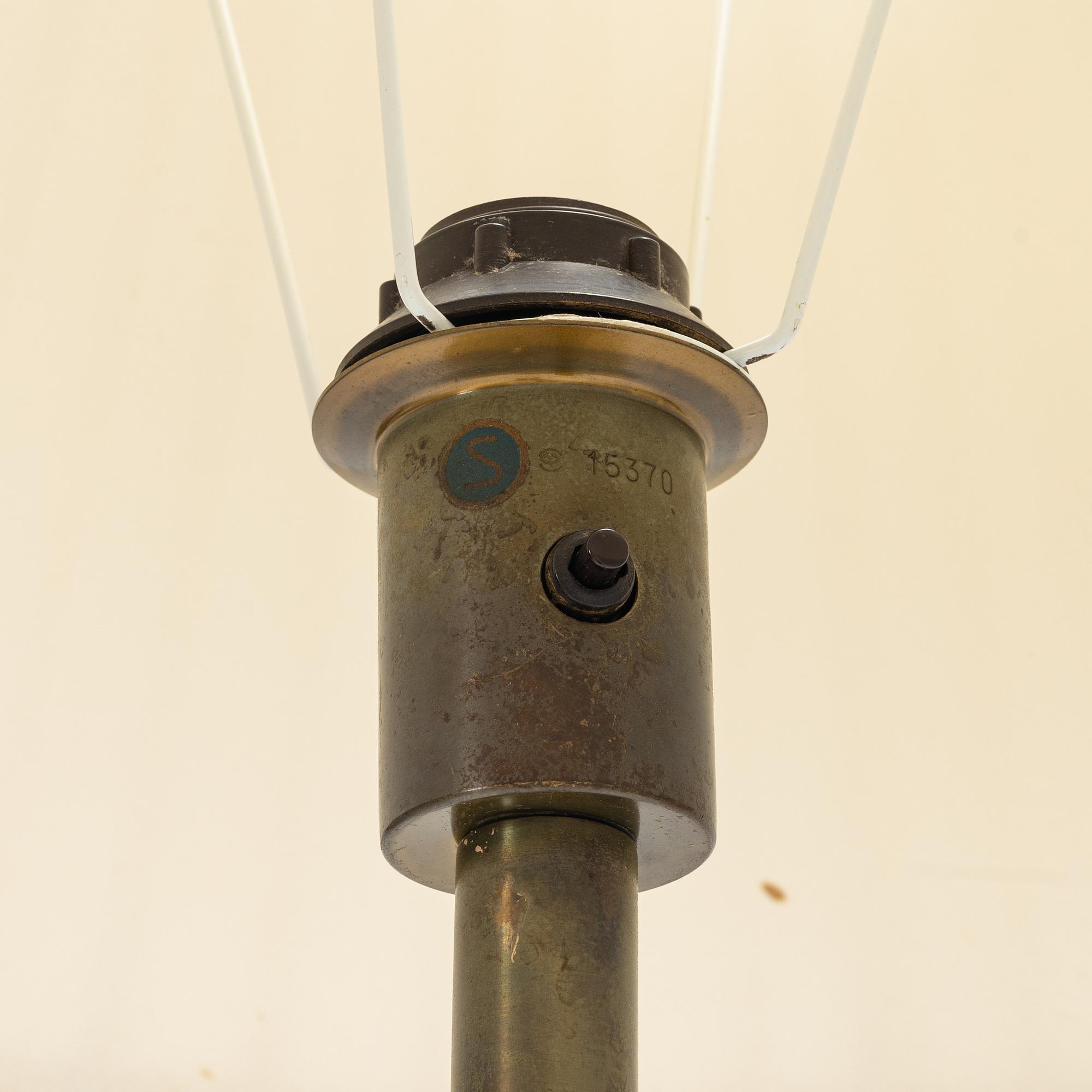 Harald Notini, a model 15370 floor lamp, Arvid Böhlmarks Lampfabrik, 1940's.