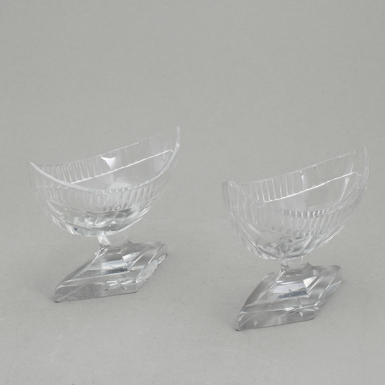 SALTKAR, ett par, glas, empire, 1800-talets första hälft.