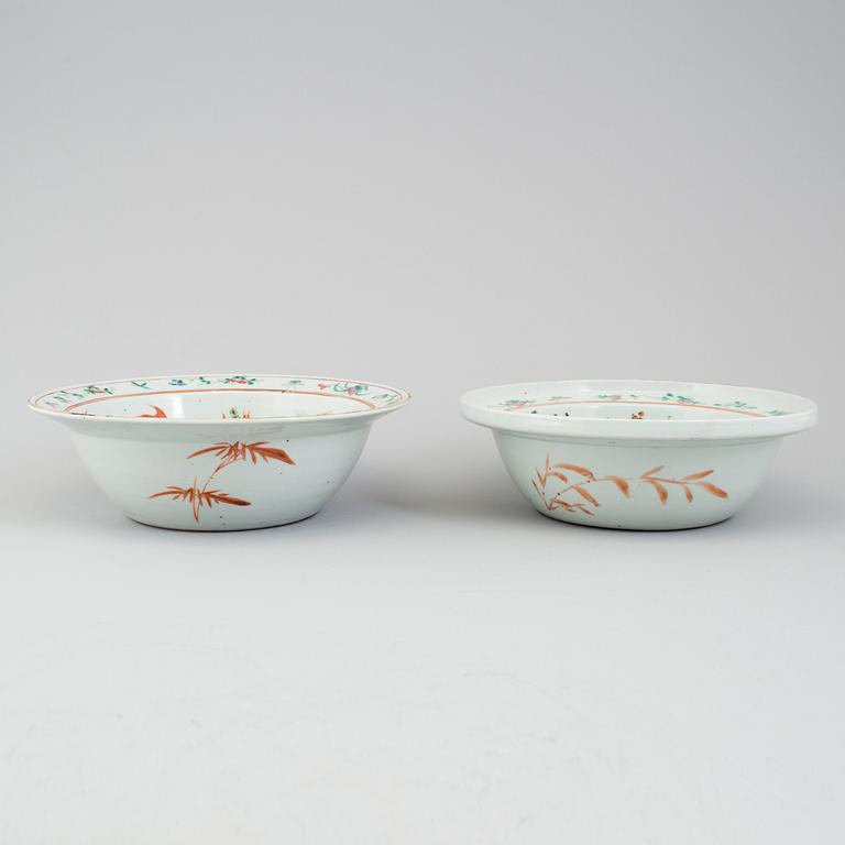 Two famille rose wash basins, late Qing dynasty.