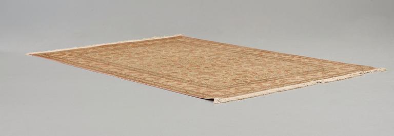 OLD SILK QUM. 289,5 x 195 cm.