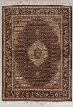 MATTA, old, Täbris, part silk, ca 207 x 148 cm.