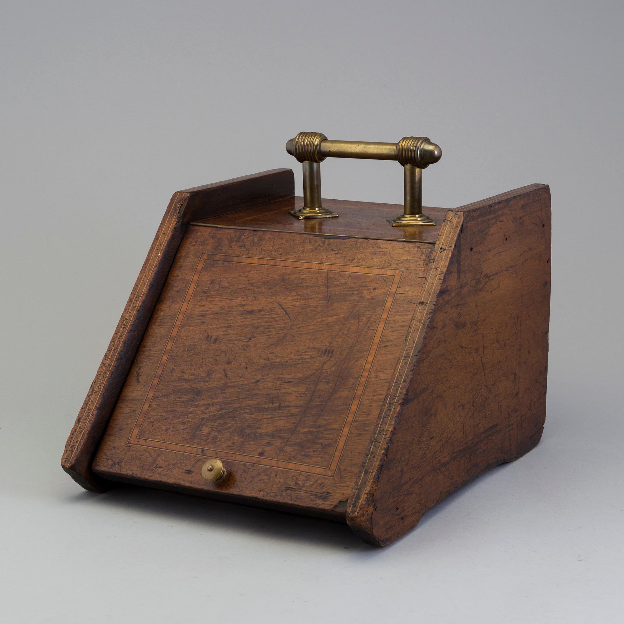 KOLBOX / VEDBOX, England, 1800-tal.