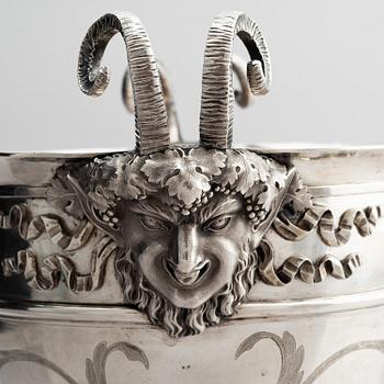A pair of Swedish 18th century silver wine coolers, marks of Pehr Zethelius, Stockholm 1793.