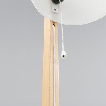 GOLVLAMPA, Luxus, 1900-talets andra hälft.