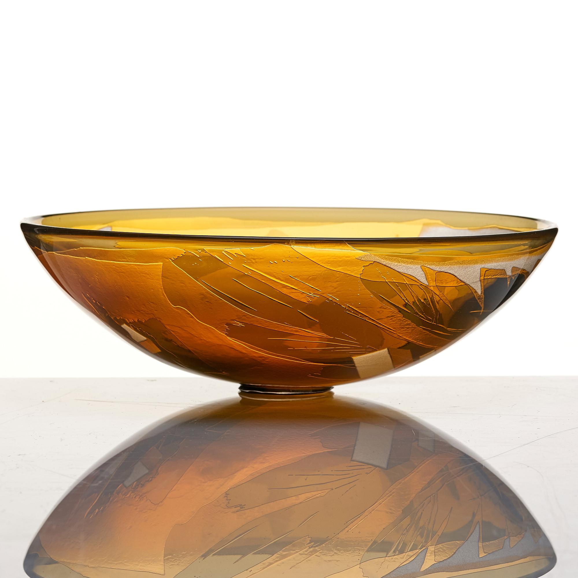 Ann Wolff, a glass bowl, 'Familjefesten' (The family party), Sweden 1979.