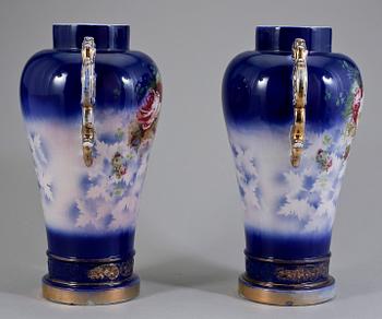VASER, ett par, flintgods, troligen England, 1800-talets slut.