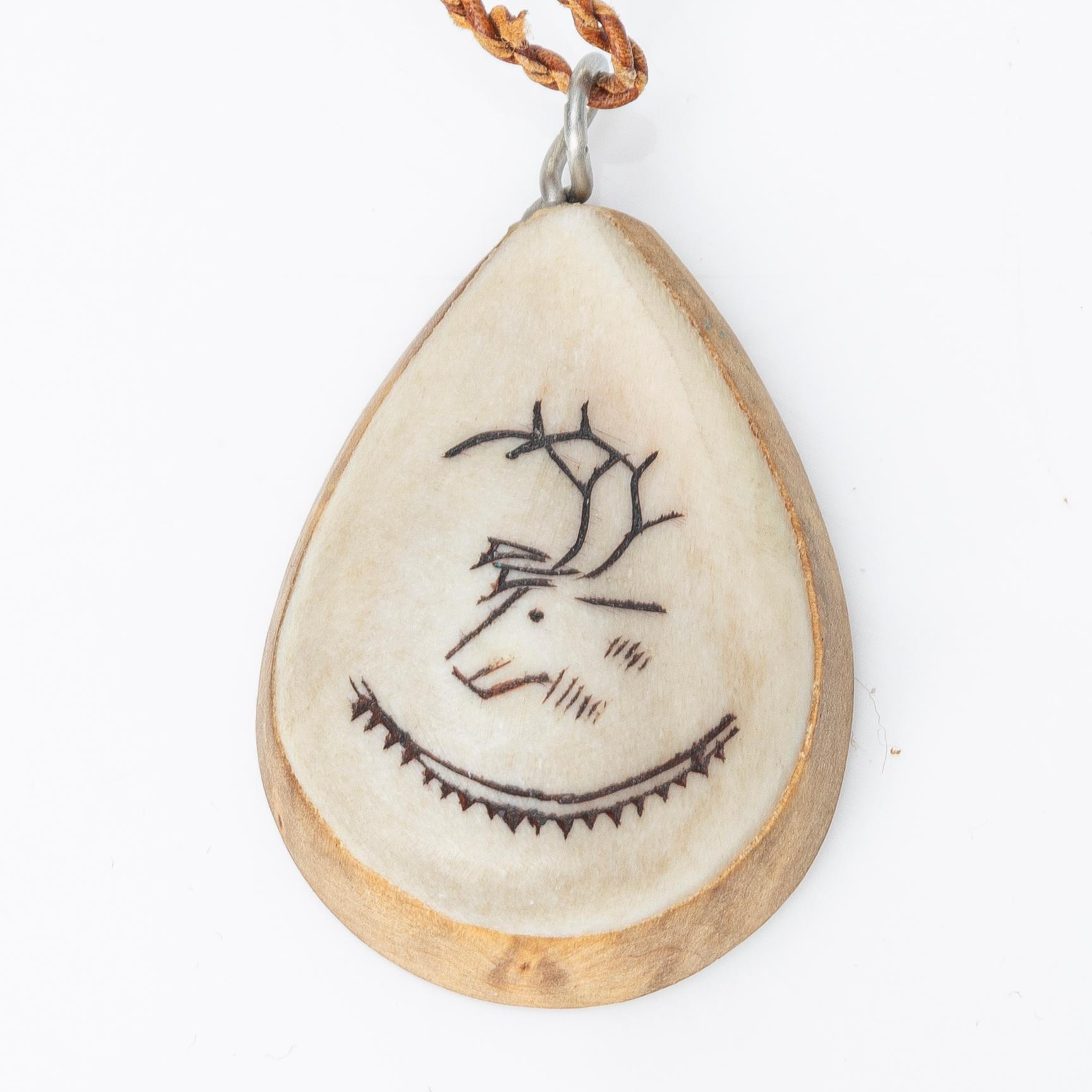 Jewellery, 9 pieces of Sámi handicraft, including work by Per Henrik Simmas.