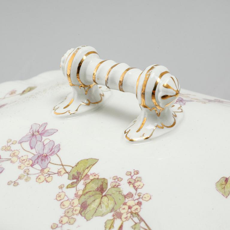 MATSERVIS, 49 delar, opakgods, "Viola", Gustavsberg, tillverkad 1895-1930.