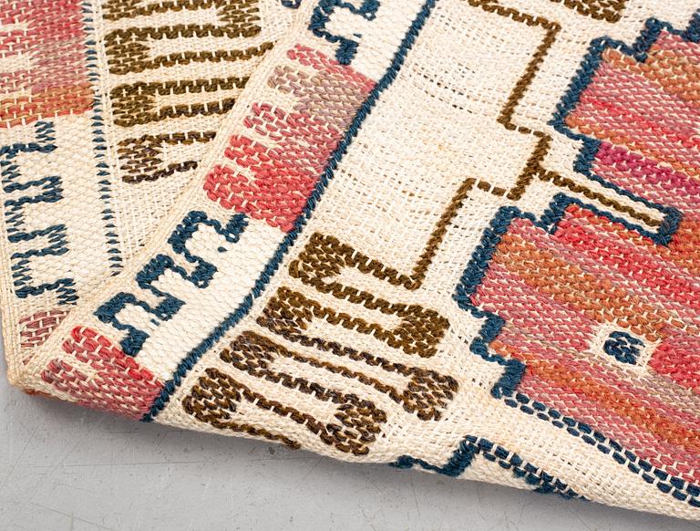 Märta Måås-Fjetterström, a textile, "Grodblad röd", flat weave, ca 27,5 x 88,5 cm, signed AB MMF.