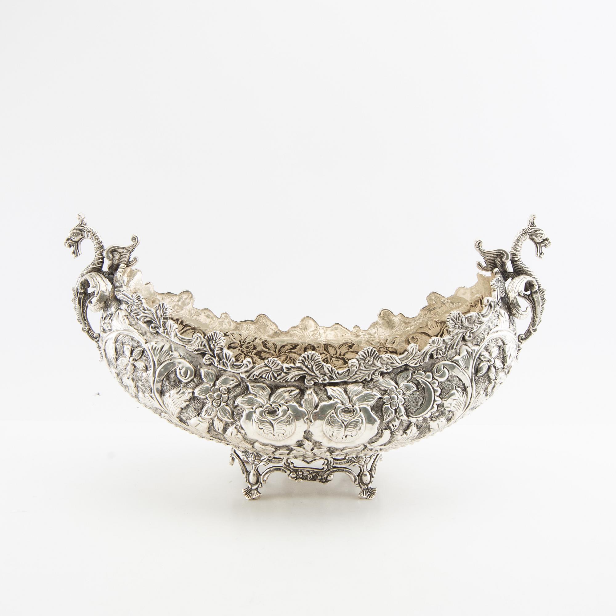 Jardinière 1900-talets första hälft nysilver.