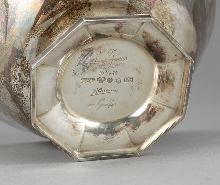 SKÅL, silver, CFG Stockholm 1954. Vikt 328,7 g.