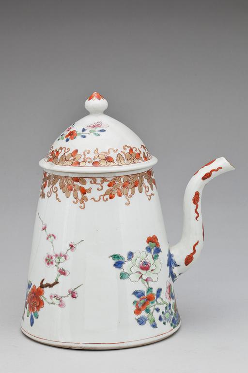KAFFEKANNA med LOCK, kompaniporslin. Qing dynastin, Yongzheng (1723-35).