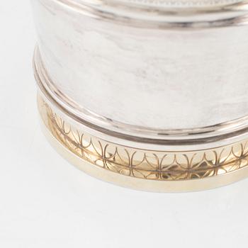 Eric Löfman,  a silver bonbonnière, mark of MGAB, Uppsala 1983. No. 7 out of 10.