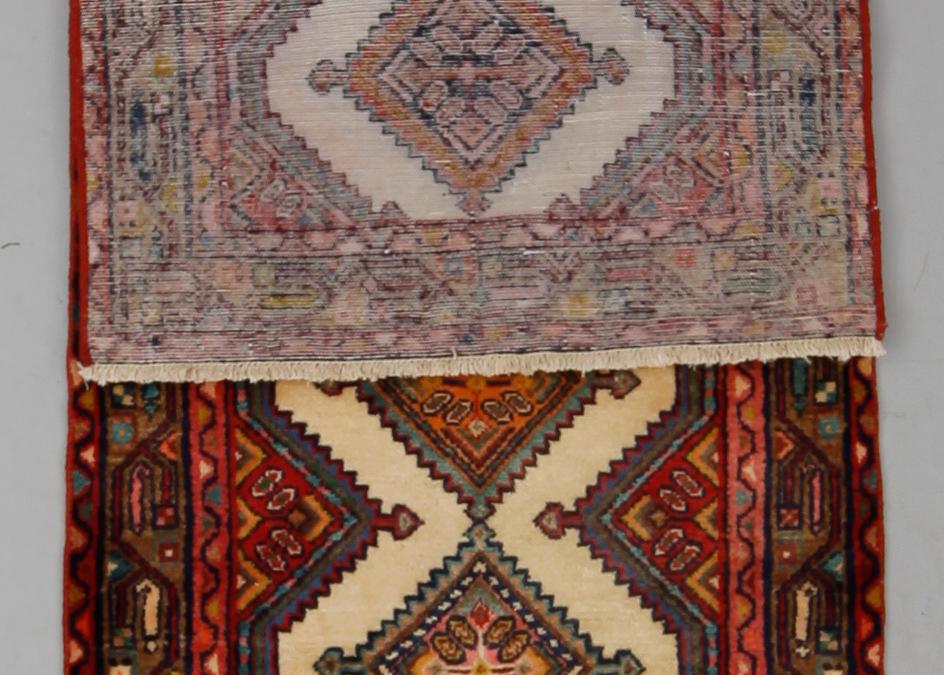 MATTA, Hamadan, ca 370 x 84 cm.
