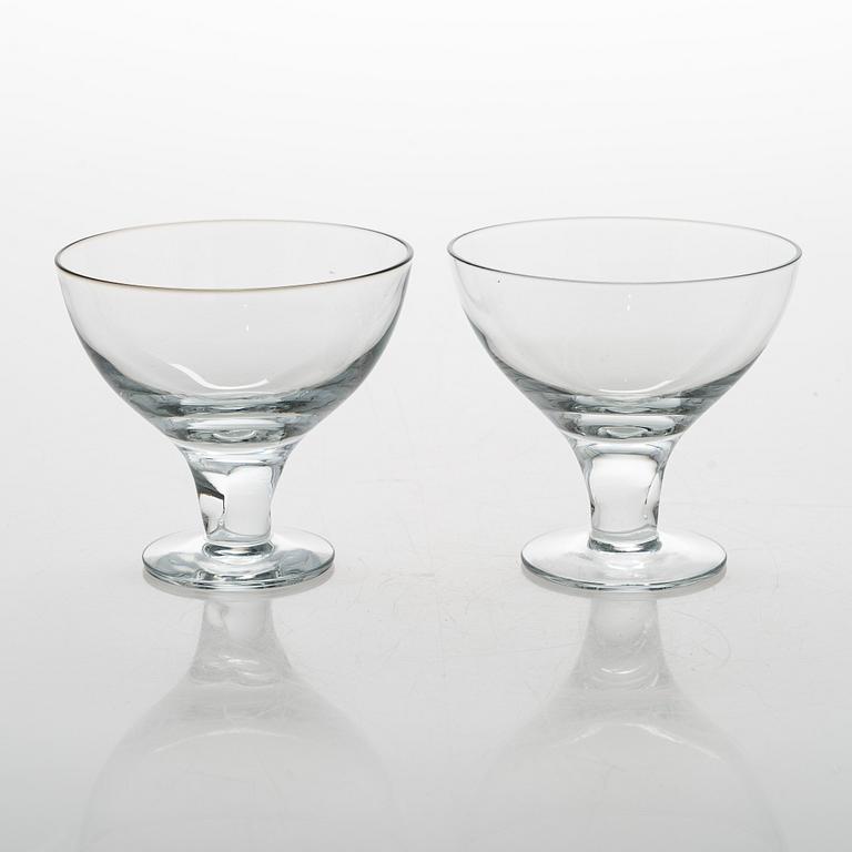 Gunnel Nyman, lasiston osia, 33 kpl, "GN 46", Nuutajärvi Notsjö. Tuotannossa 1949-1969.