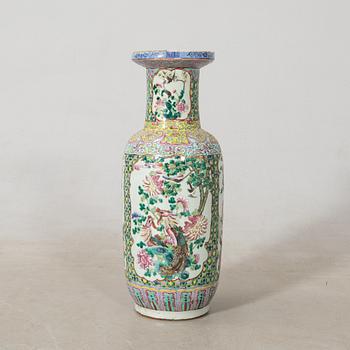 Floor vase China Canton around 1900 porcelain.