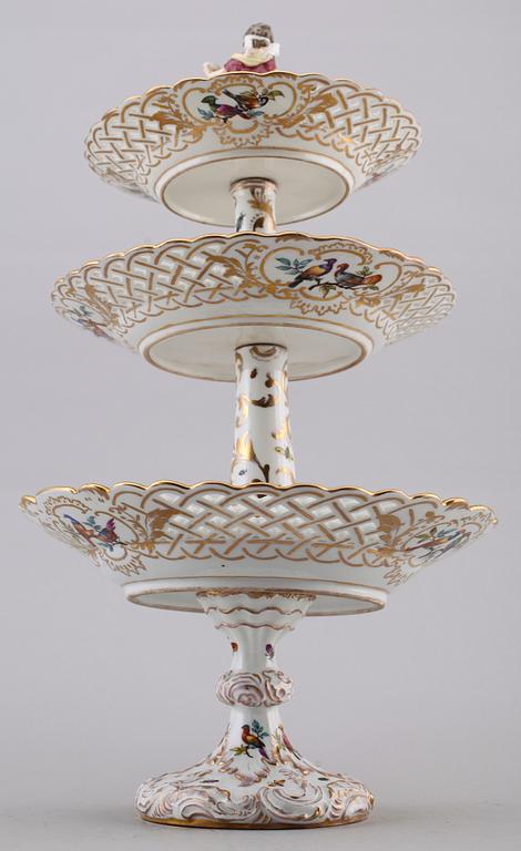 ETAGERE, porslin, Meissen, 1900-talets mitt.