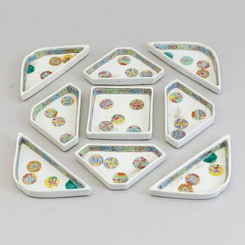 A set of nine chinese cabaret dishes, early 20th century.