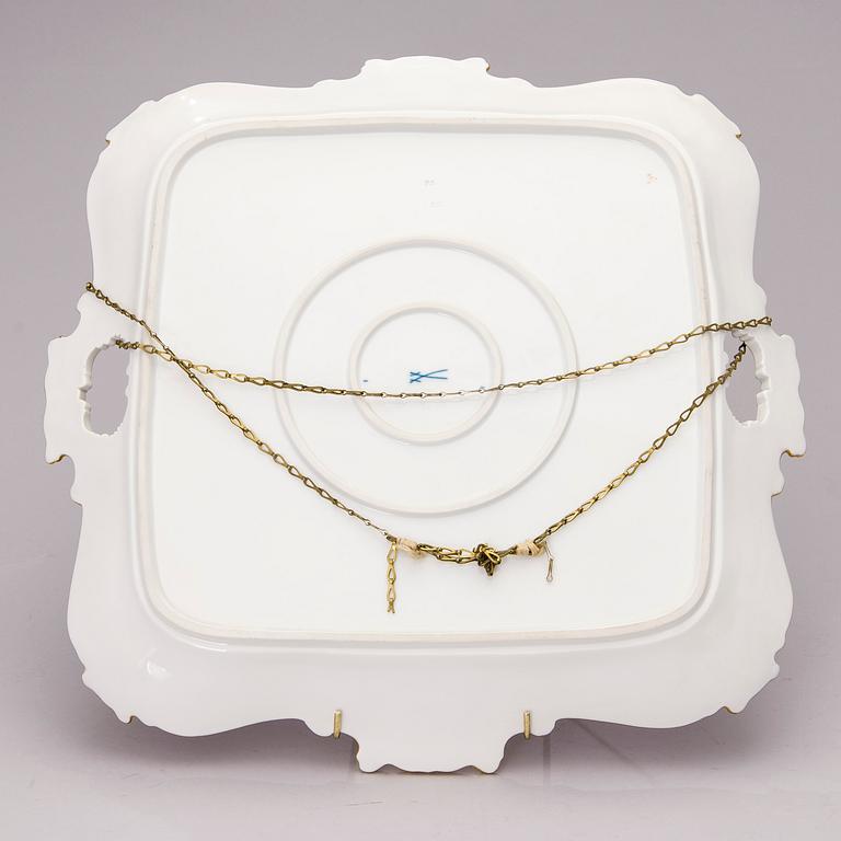 A PORCELAIN TRAY, Meissen, mid-20th century.