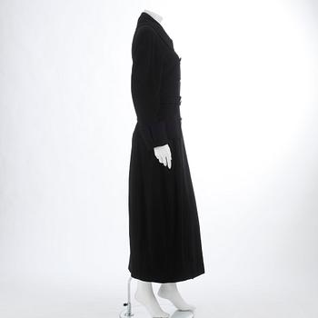 CHANEL, a black cashmere coat, size 40.