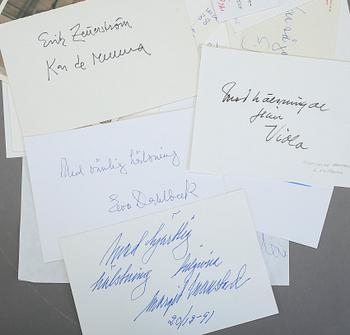 FÖRFATTARAUTOGRAFER, 24 st, bla nobelpristagarna Tranströmer o Modiano.