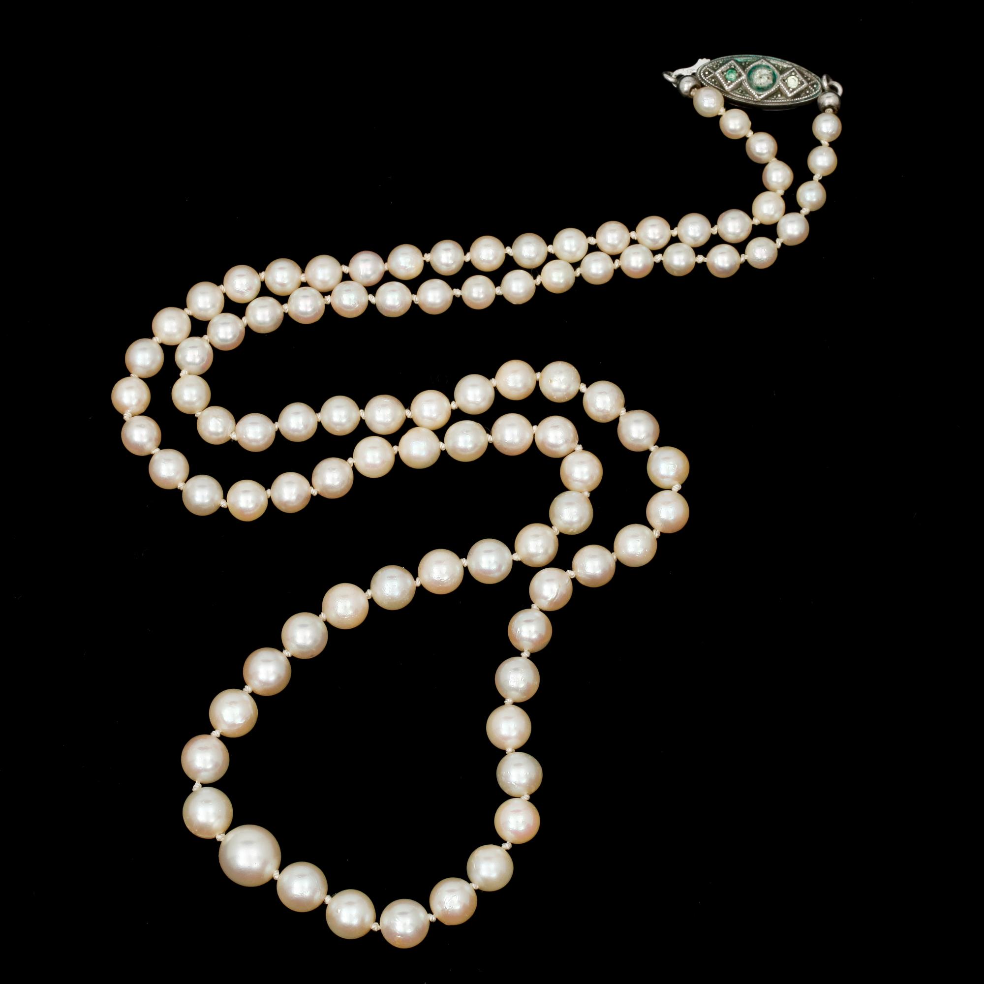 COLLIER, pärlor. Lås i silver. 1900-tal.