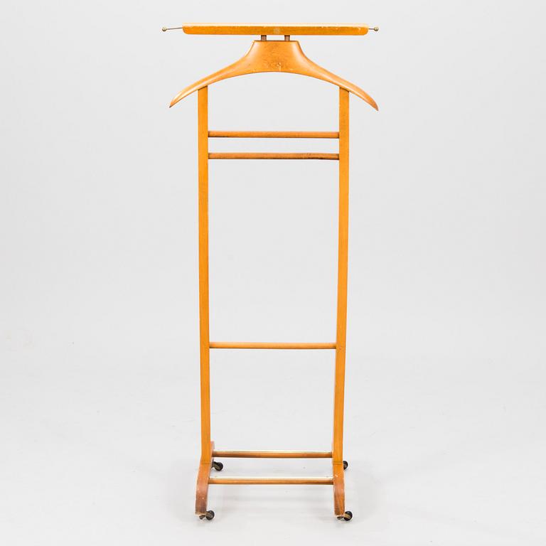 An Italian Fratelli Reguitti valet stand, the latter half of 20th century.