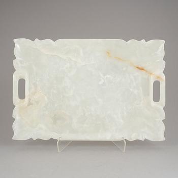 FAT/BRICKA, nefrit, 1900-tal.
