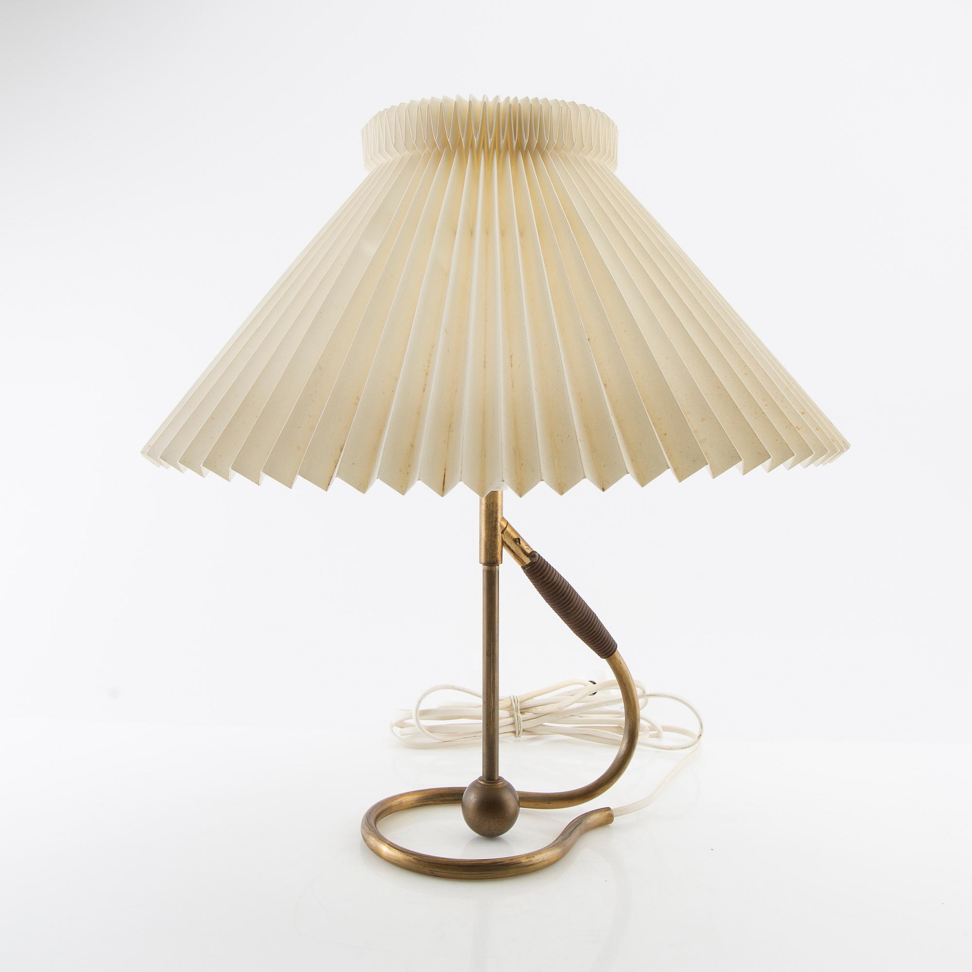 Kaare Klint, Bords/Vägglampa modellnr 306 Le Klint Danmark 1900-talets mitt.