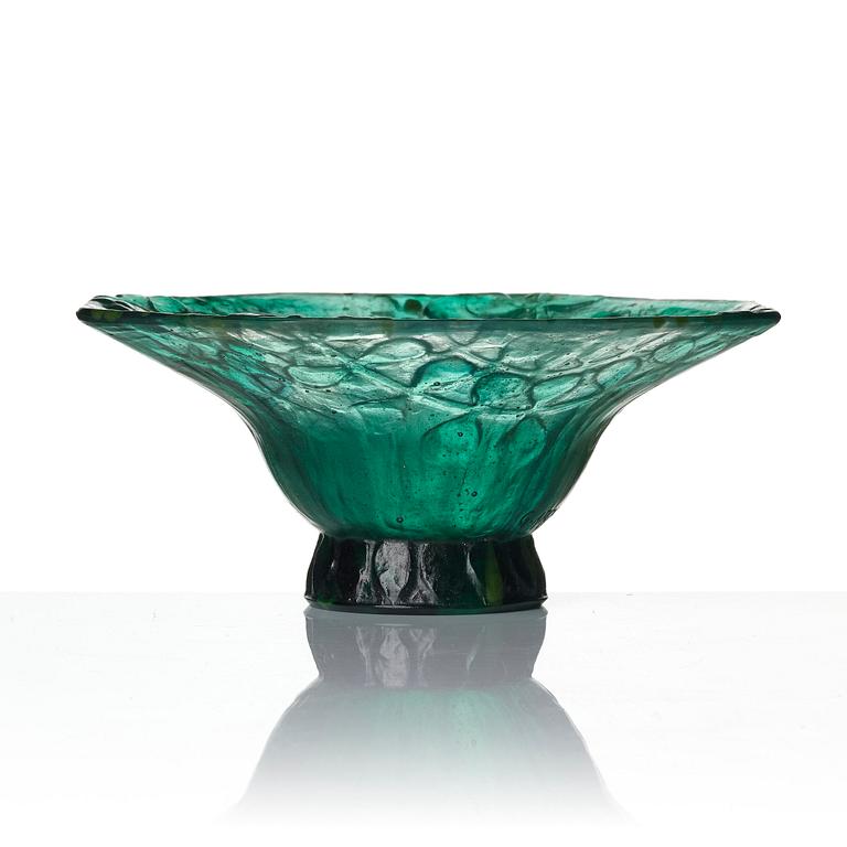 Gabriel Argy-Rousseau, a "Garland" pâte de cristal bowl, model 25.10, France, ca. 1925.