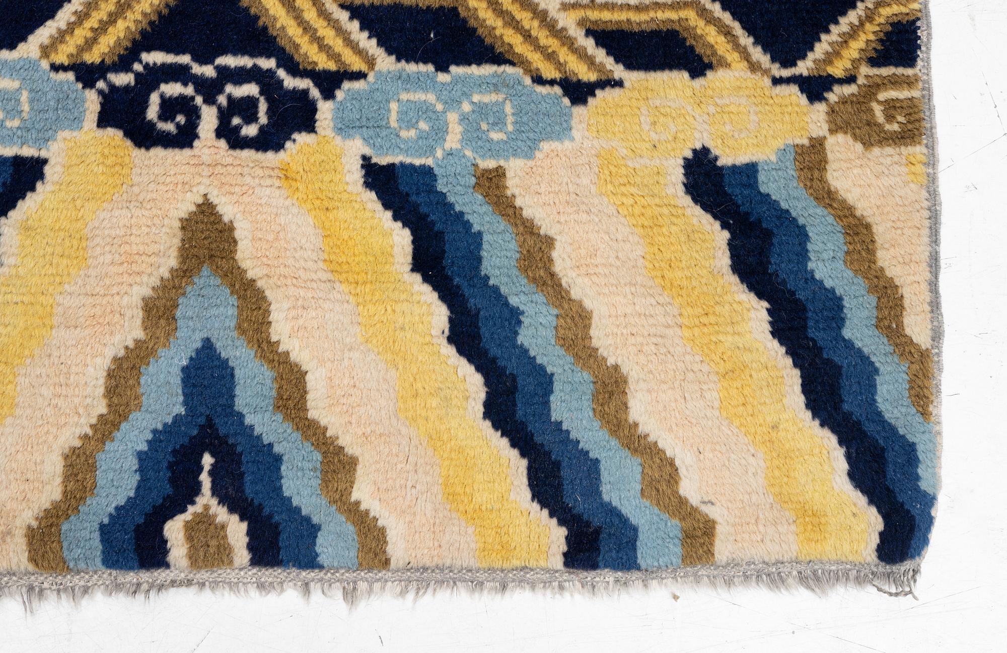 Pelarmatta, old Kina, ca 238 x 80 cm.