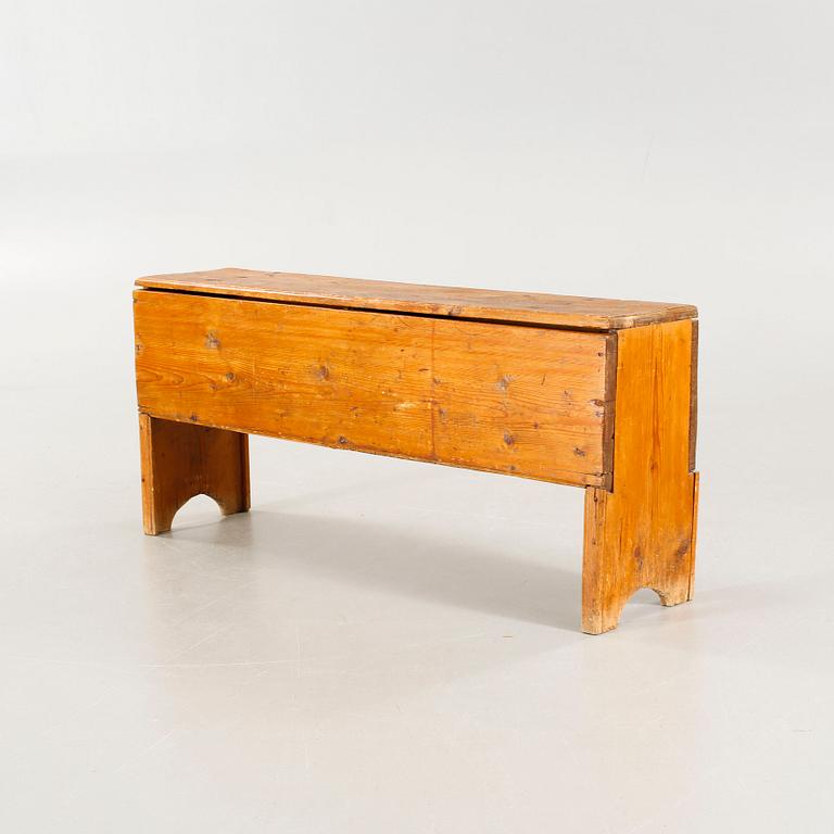 A bench, 19th century.