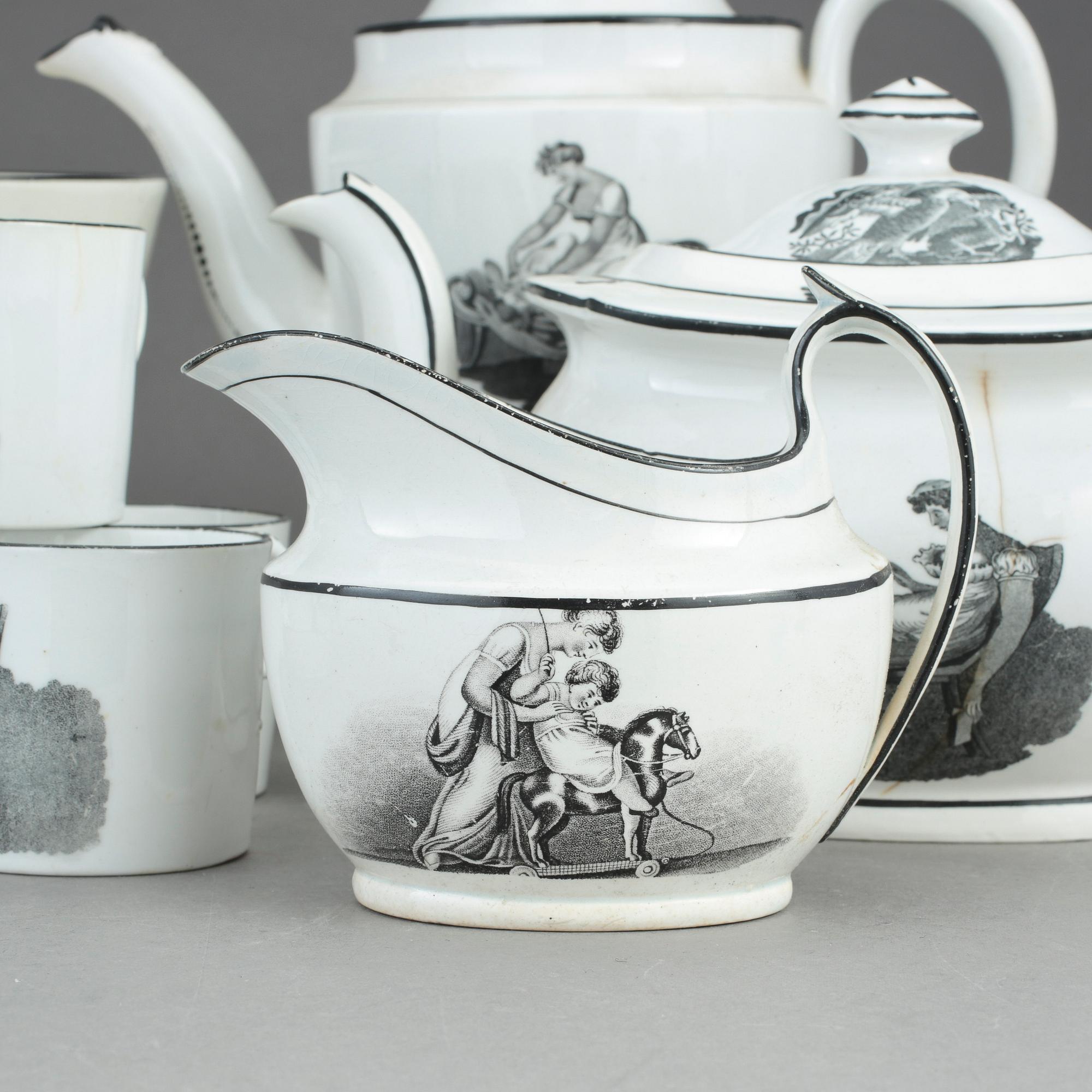 KAFFE- OCH TESERVIS, 15 delar, porslin. Empire.