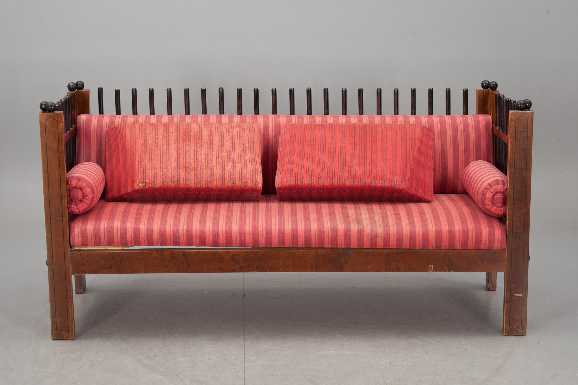 SOFFA, 1800/1900-tal.