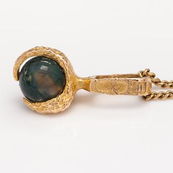 Björn Weckström, A 14K gold necklace "Moss gold" with a moss agate. Lapponia 1983.