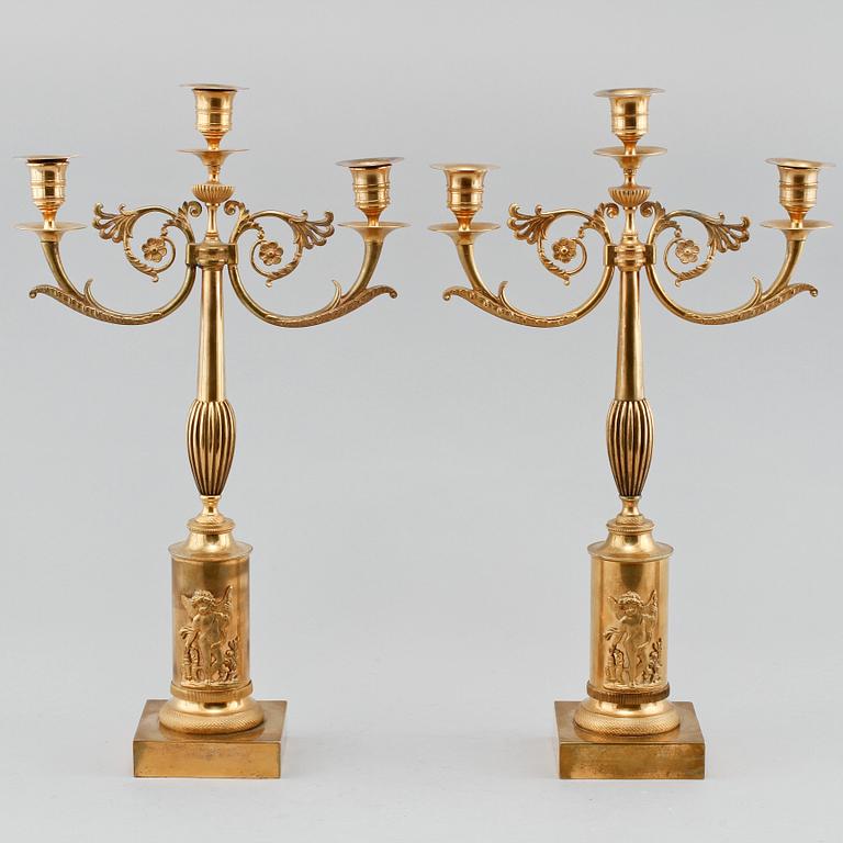 KANDELABRAR, ett par, empire, troligen Sverige, 1800-talets första hälft.