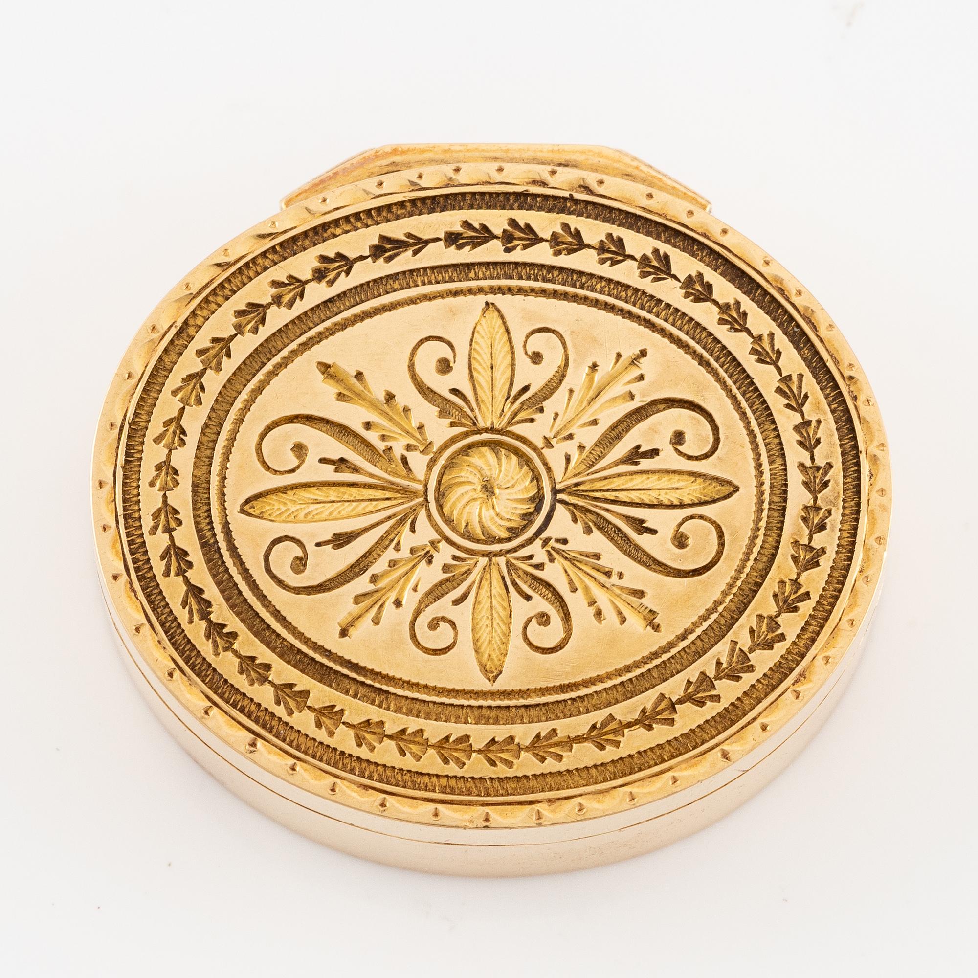 A Swedish 19th century 18K gold vinaigrette/scent box, mark of Isaac Malmborg, Stockholm 1814.