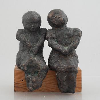 Berta Hansson, Children seated.