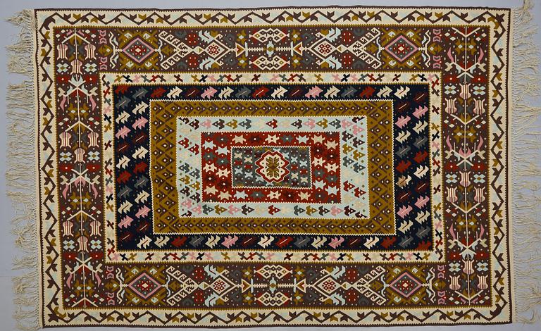 MATTA, Kelim, ca 300 x 203 cm.