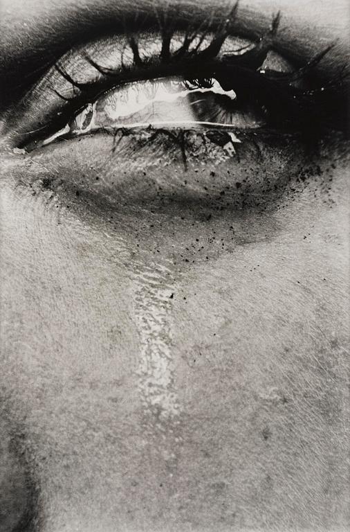 Helmut Newton, "Simonetta's Eye", 1982.