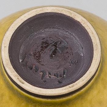 Berndt Friberg, Elsa Söderberg and John Andersson, 5 stoneware vessels.