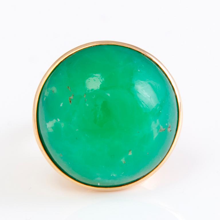 MIRJAM SALMINEN, sormus, 14K kultaa, krysopraasi. Helsinki, Suomi 1967.