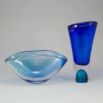 GÖRAN WÄRFF, vas samt skål, glas. Kosta Boda, signerade.
